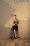Robe estivale à bretelles imprimé exotique